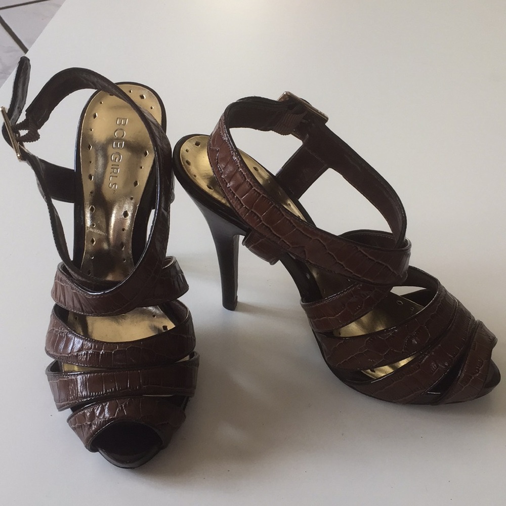 BCBG Brown heels